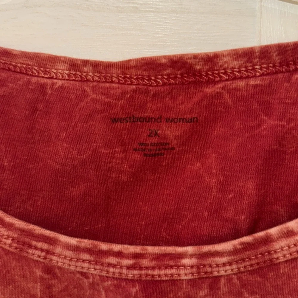 Westbound Cotton Distressed Red Floral with Subtle Bling Tunic Top. Size 2X - Picture 5 of 9